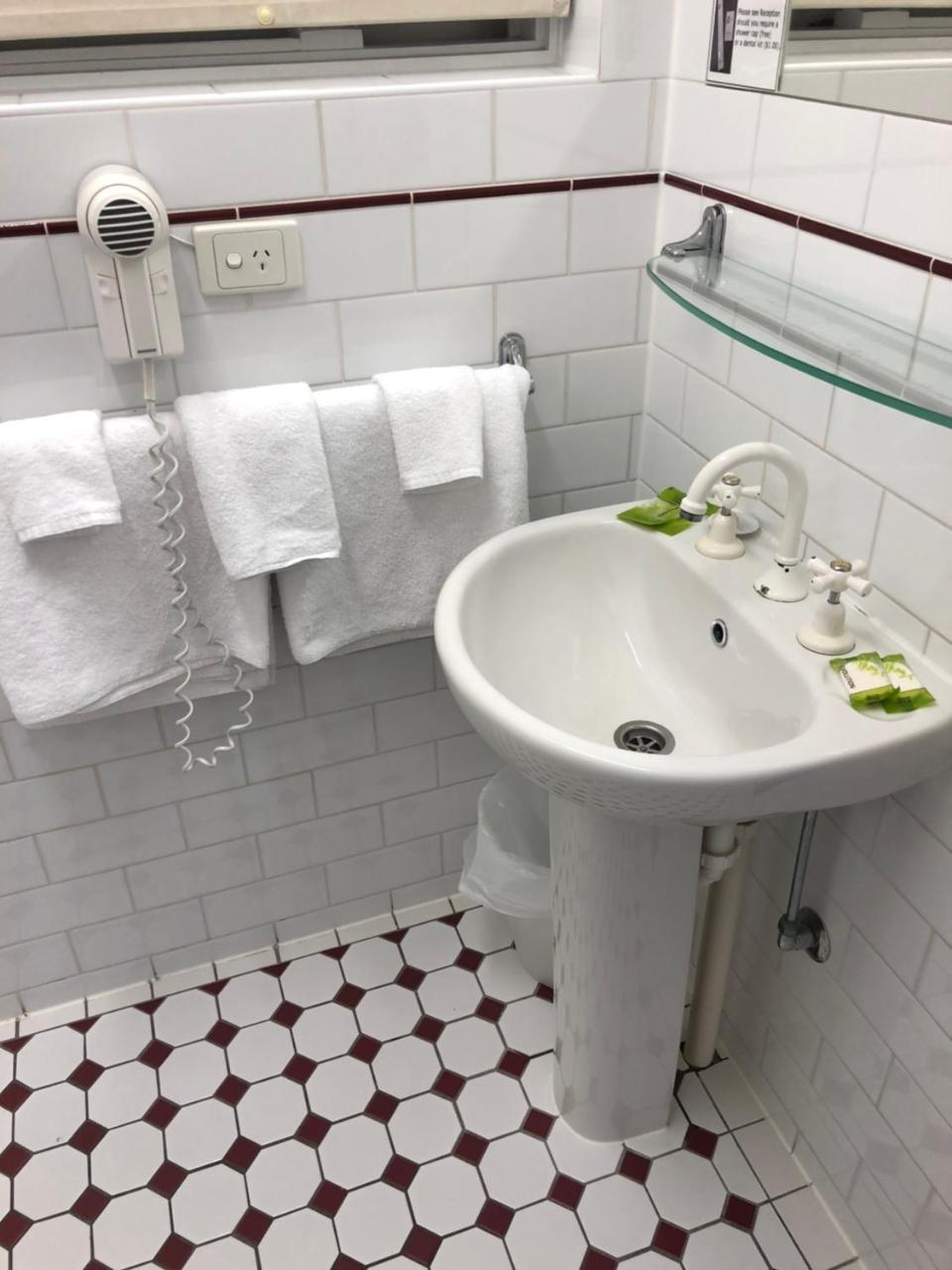 Adelaide Airport Motel 외부 사진